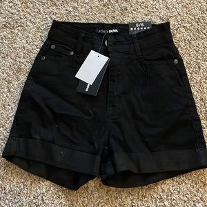Size 5/6 new with tags black shorts from FN 🖤